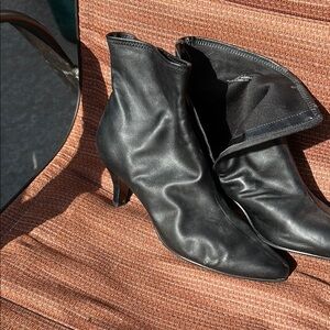 Elegant Black Ankle Boots